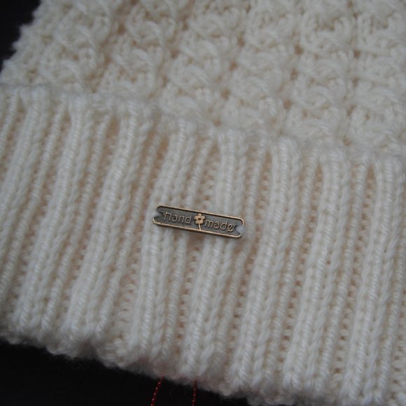 Hand Knitted Hat Toque Adult Size-M-L Acrylic Color White - 031 Hand knit by me - Picture 8 of 8